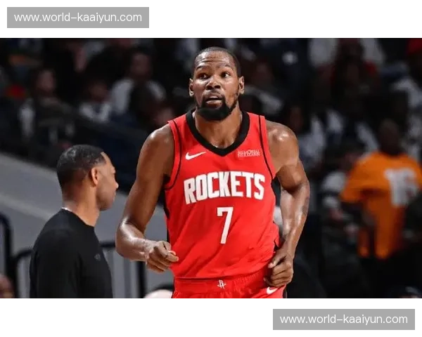 伊森建议杜兰特冲击防线时增加无球跑动 火箭进攻空间持续优化